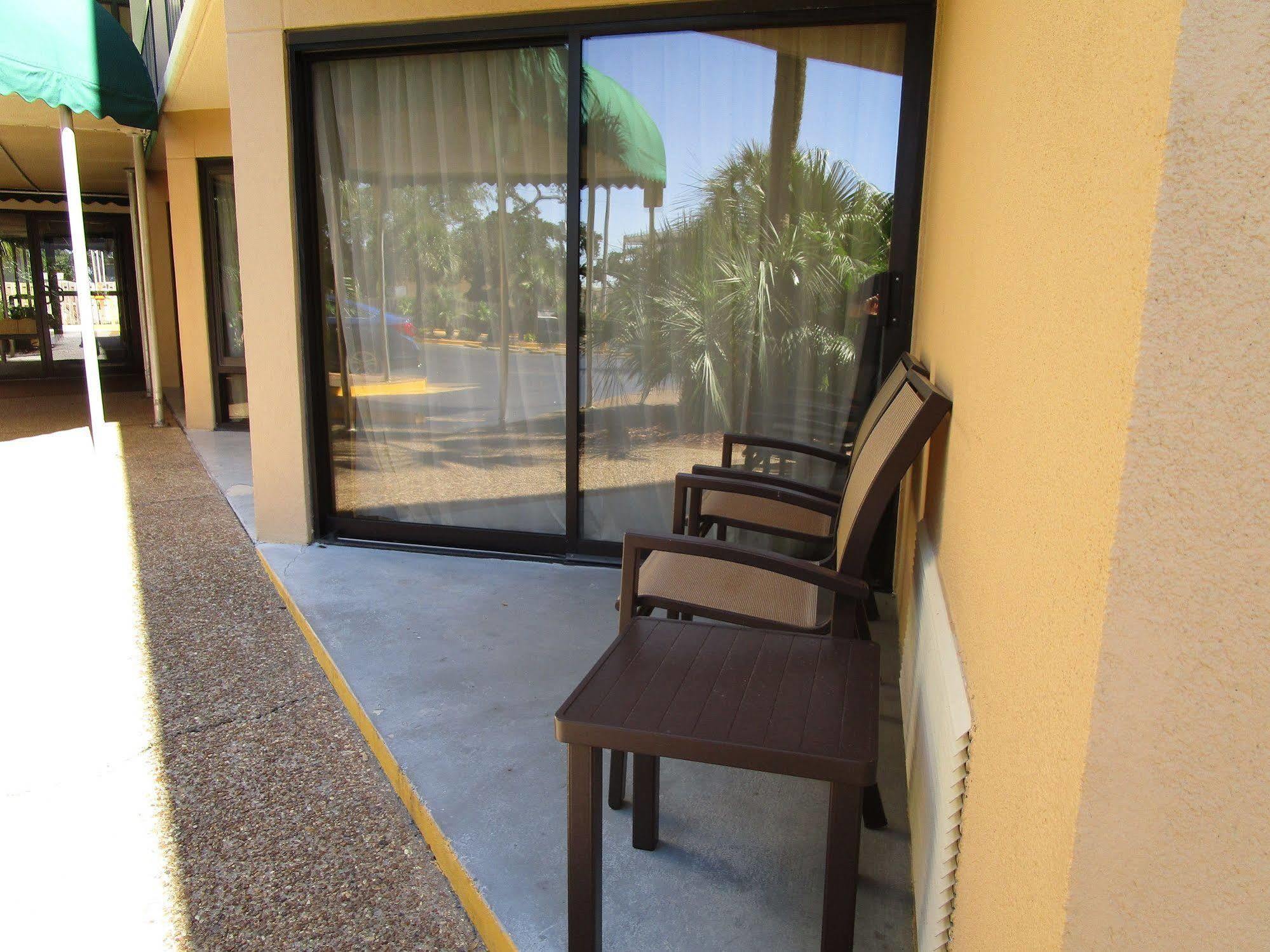 Best Western Oak Manor Biloxi Eksteriør bilde